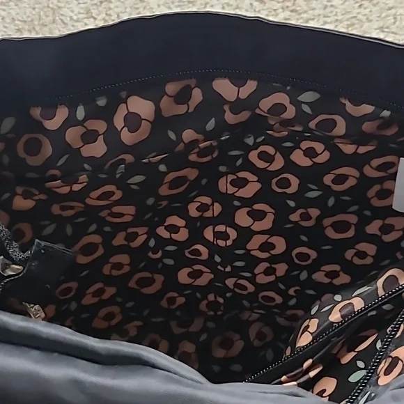 Hadaki Black Messenger Bag - Picture 6 of 7